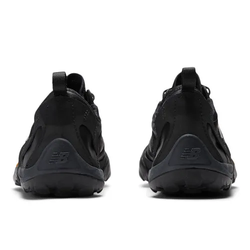 424244_ISSEY-MIYAKE-x-New-Balance-MT10OV1_BLACK-PHANTOM_MT10OIS_img3