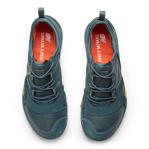 4B6B76_ISSEY-MIYAKE-x-New-Balance-MT10OV1_TORNADO_MT10OIY_img2