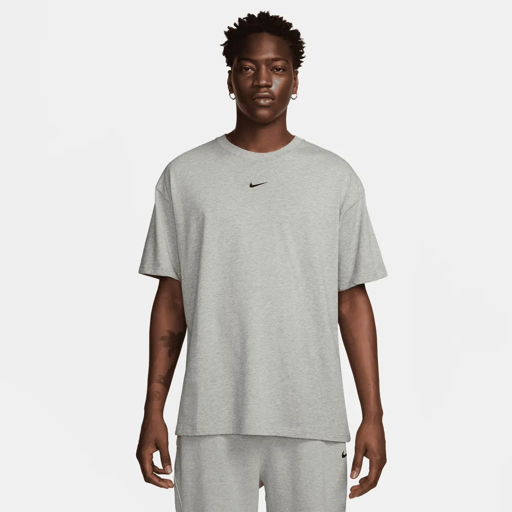 C9C6BE_NOCTA-x-Nike-NRG-Tee-Shirt_GREY_FN7663-063_img1