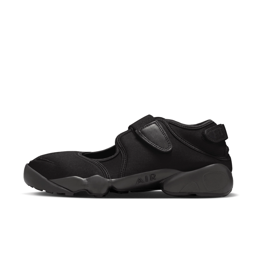 333132_Nike-Air-Rift_TRIPLE-BLACK_HF5389-001_img0