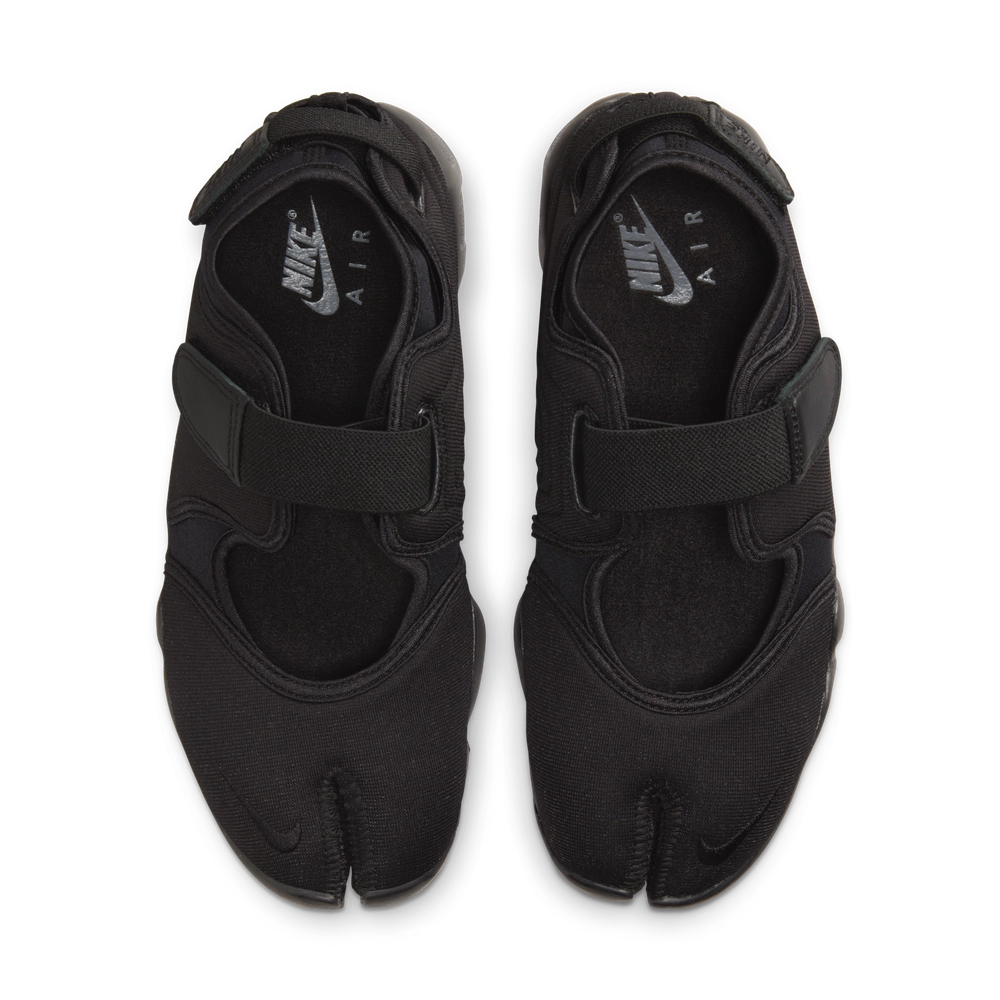 333132_Nike-Air-Rift_TRIPLE-BLACK_HF5389-001_img3