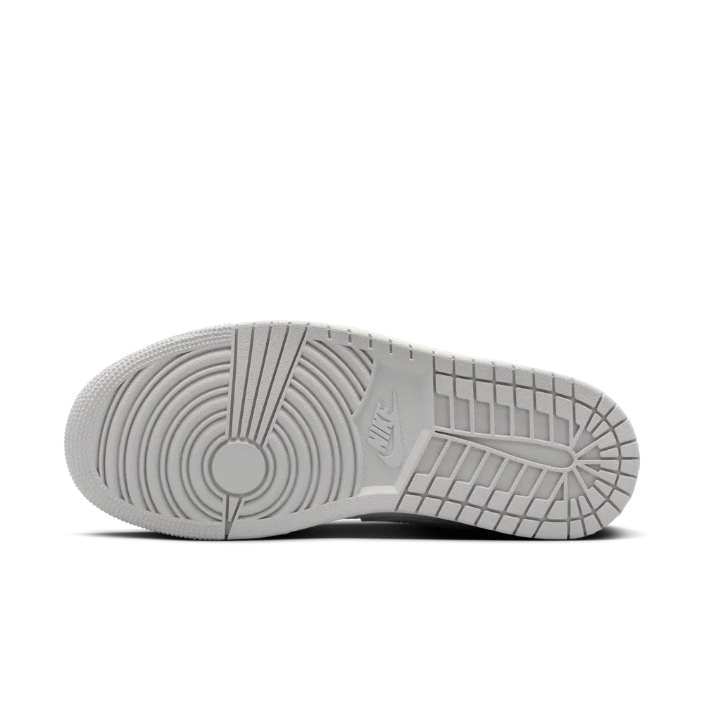 CFCFCF_Air-Jordan-1-Low-WMNS_COCONUT-MILK-NEUTRAL-GREY_DC0774-103_img2