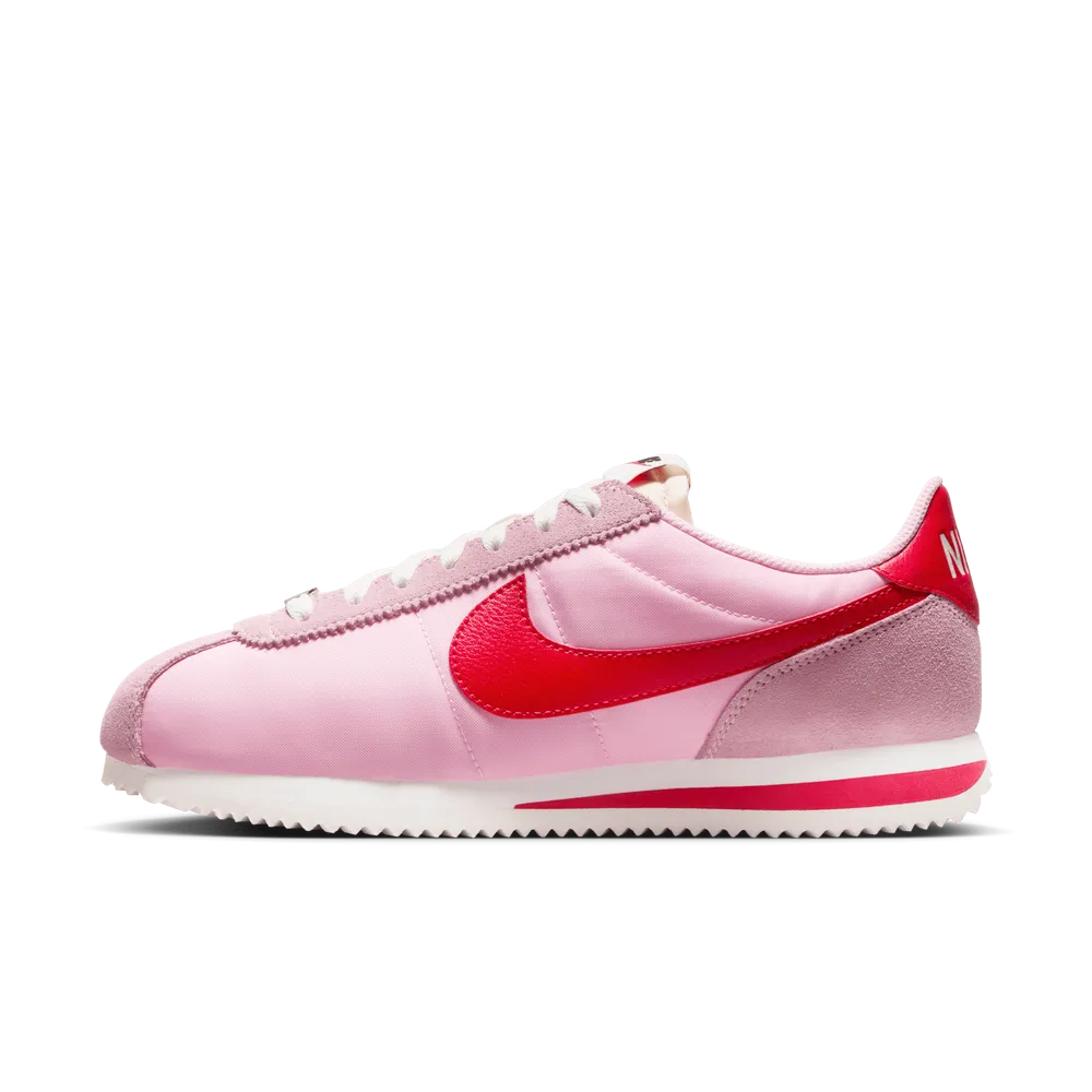 E4AEC0_Nike-Cortez_MEDIUM-SOFT-PINK_HF9994-600_img0