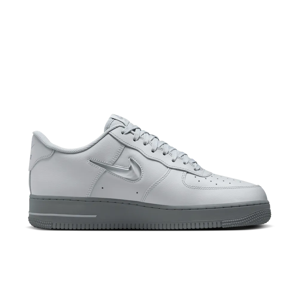666A6B_Nike-Air-Force-1-Low-Jewel-Swoosh_WOLF-GREY_HM0621-001_img2
