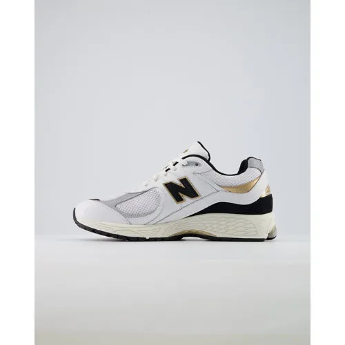 A18B62_New-Balance-2002R_WHITE-BLACK-GOLD_M2002RPN_img1
