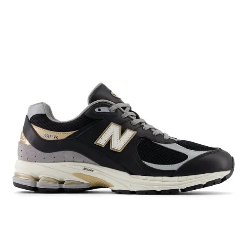 A18B62_New-Balance-2002R_BLACK-WHITE-GOLD_M2002RPO_img0