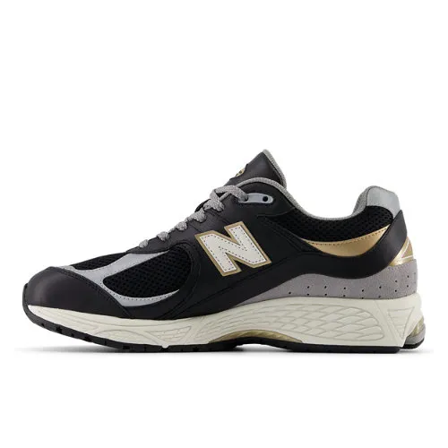 A18B62_New-Balance-2002R_BLACK-WHITE-GOLD_M2002RPO_img1