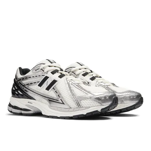 7D7981_New-Balance-1906R_SILVER-WHITE-BLACK_M1906RER_img0