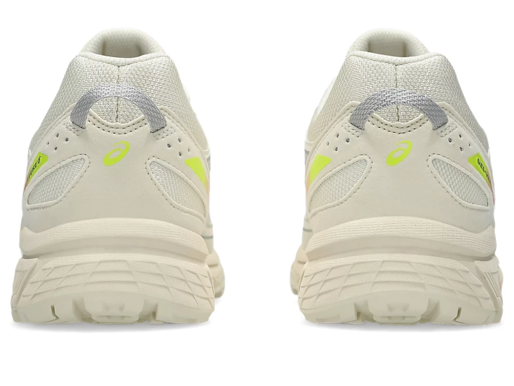 E89B7A_ASICS-Gel-Venture-6_PARIS_1203A438-100_img3