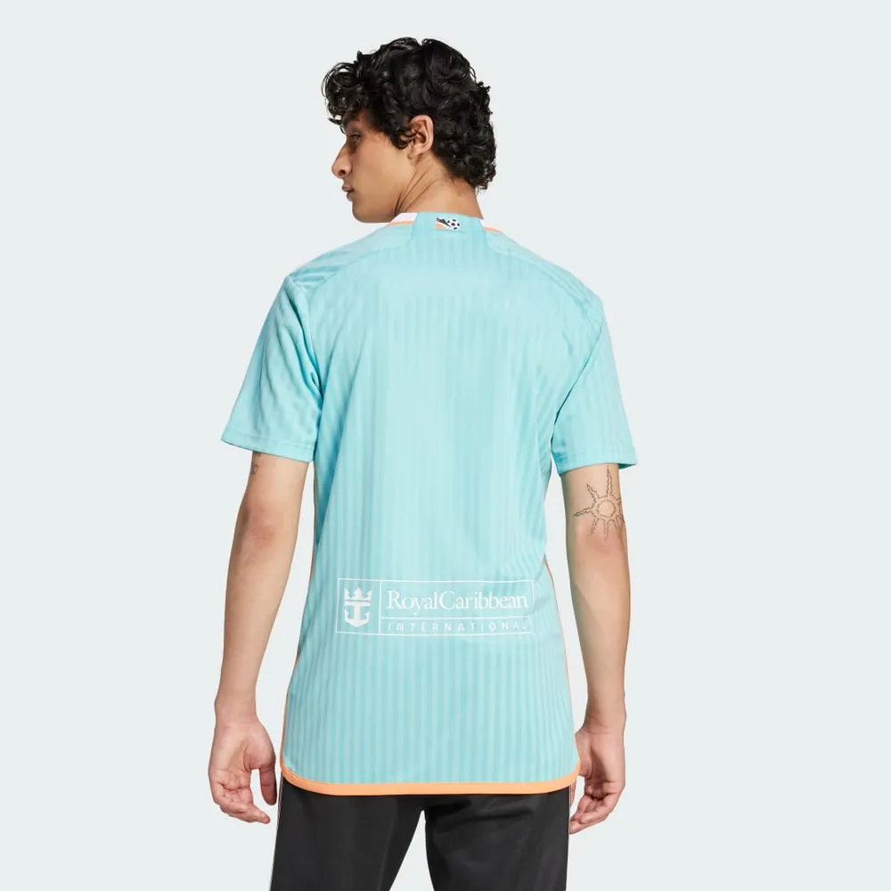 8ED7DF_adidas-Soccer-Jersey_INTER-MIAMI-CF_JJ1449_img1