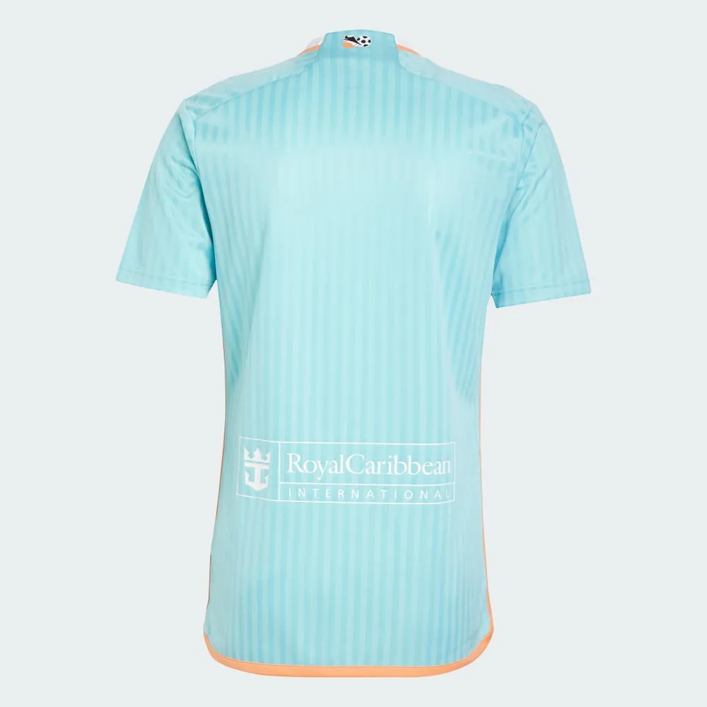 8ED7DF_adidas-Soccer-Jersey_INTER-MIAMI-CF_JJ1449_img4