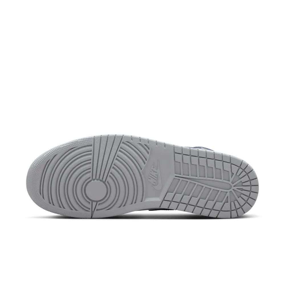 18223B_Air-Jordan-1-Mid_WOLF-GREY-MIDNIGHT-NAVY_DQ8426-104_img2