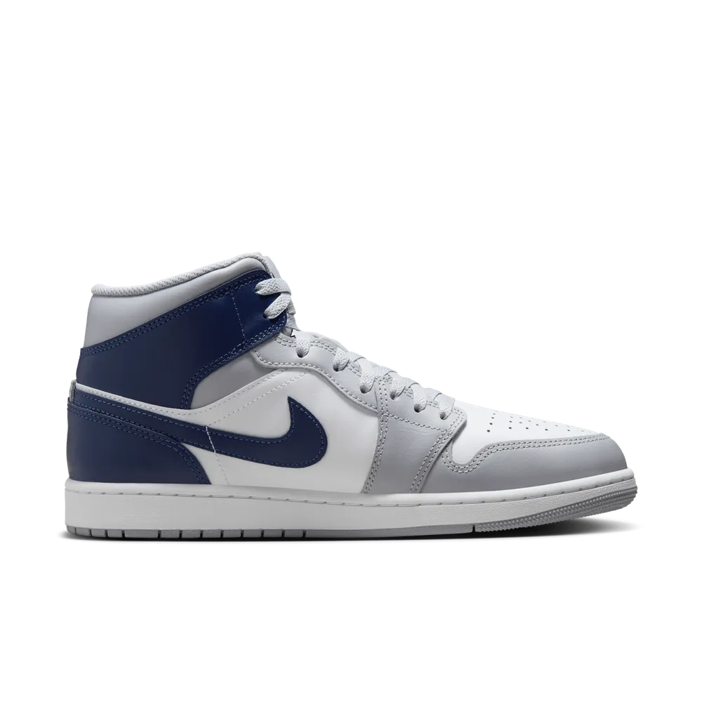 18223B_Air-Jordan-1-Mid_WOLF-GREY-MIDNIGHT-NAVY_DQ8426-104_img3