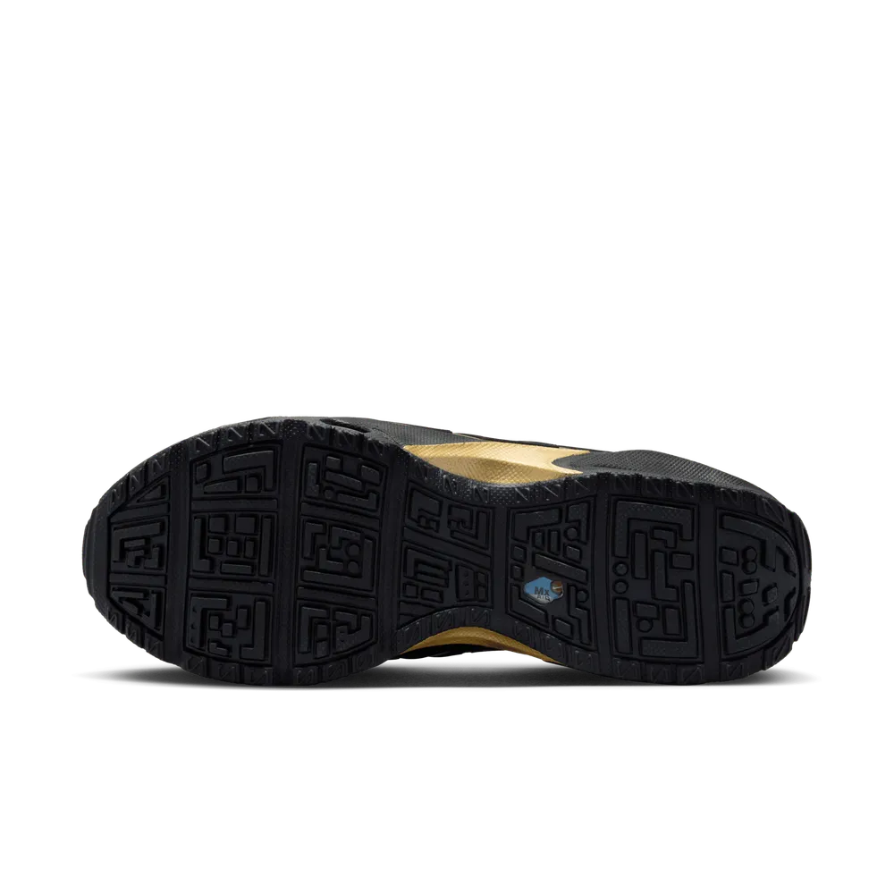 A98C6D_Nike-Air-Max-SNDR_BLACK-METALLIC-GOLD_HJ4130-002_img1