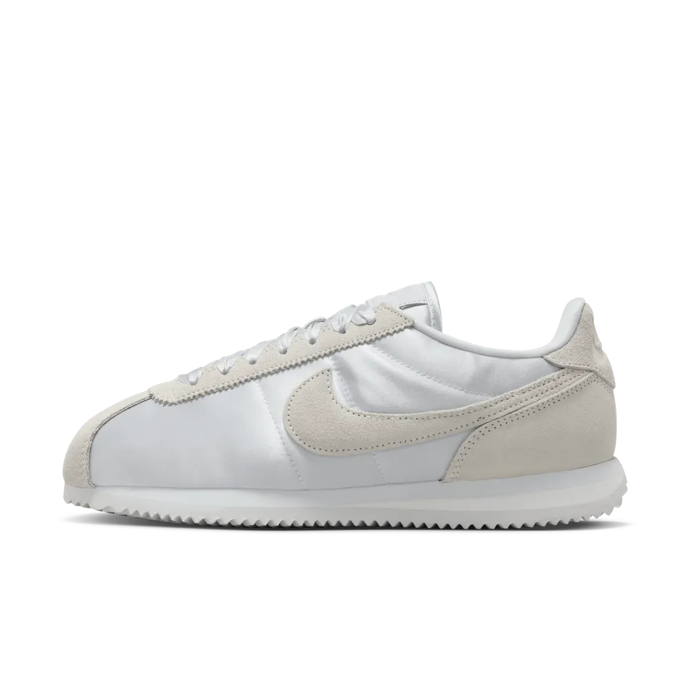 D6CBBE_Nike-Cortez-Textile_SATIN-WHITE_FV5420-001_img0