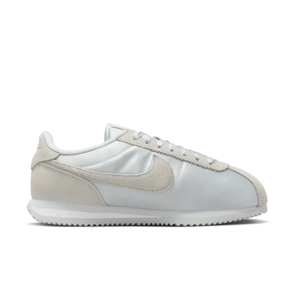 D6CBBE_Nike-Cortez-Textile_SATIN-WHITE_FV5420-001_img2