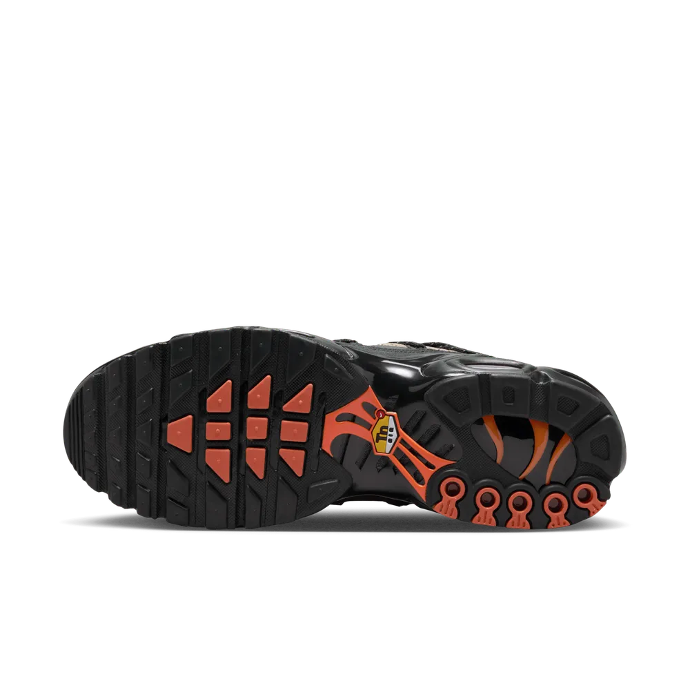 BDAD91_Nike-Air-Max-Plus-Utility_TAN-BLACK_FD0670-200_img2