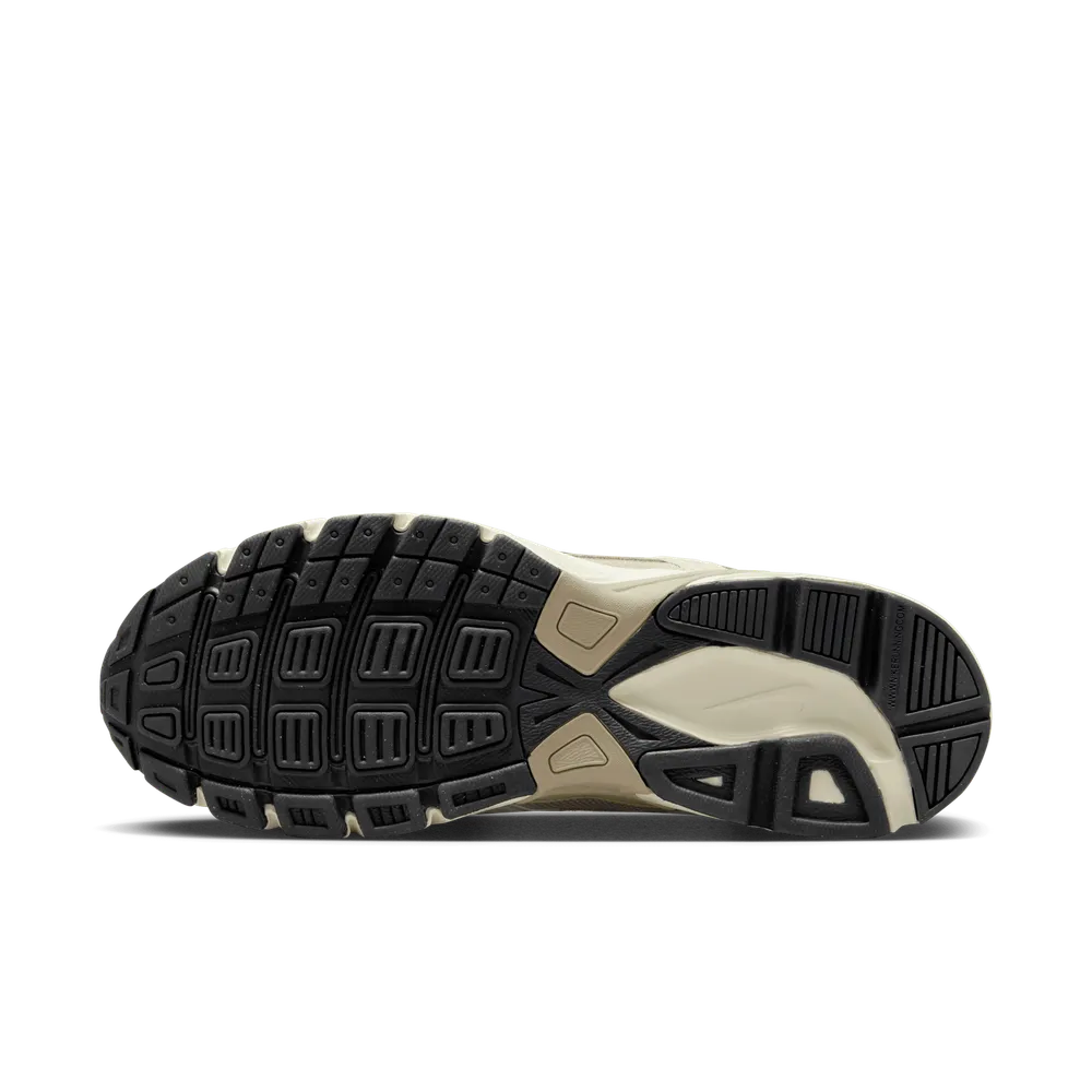 B19D81_Nike-Initiator_LIGHT-BONE-CARGO-KHAKI_HJ7683-072_img1