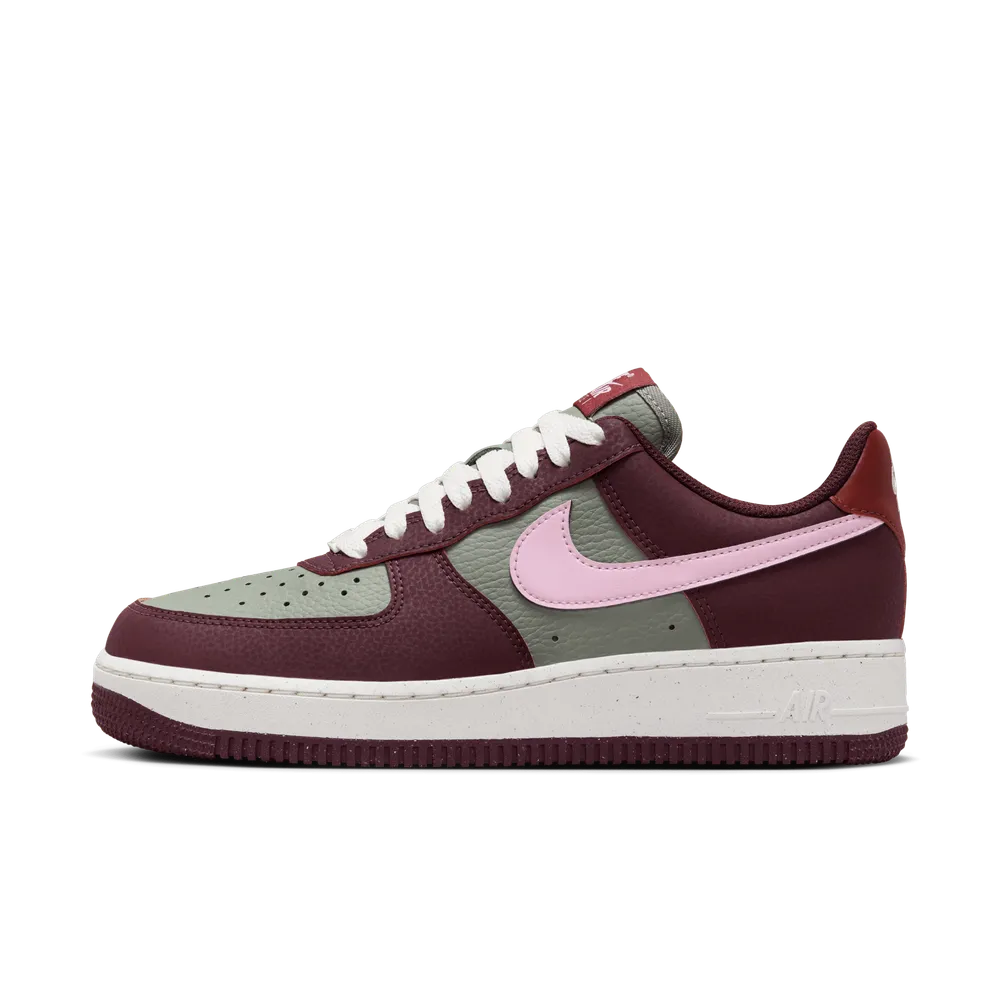 603C43_Nike-Air-Force-1-Low-Next-Nature_BURGUNDY-CRUSH_HQ4047-600_img1