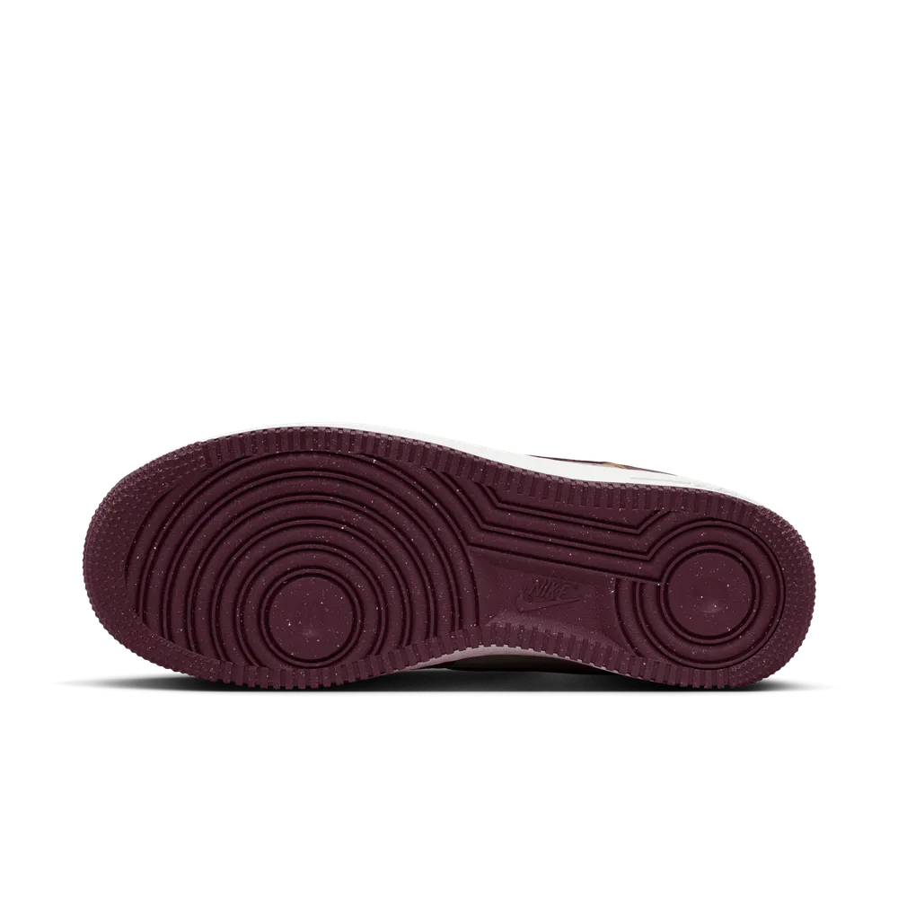 603C43_Nike-Air-Force-1-Low-Next-Nature_BURGUNDY-CRUSH_HQ4047-600_img2