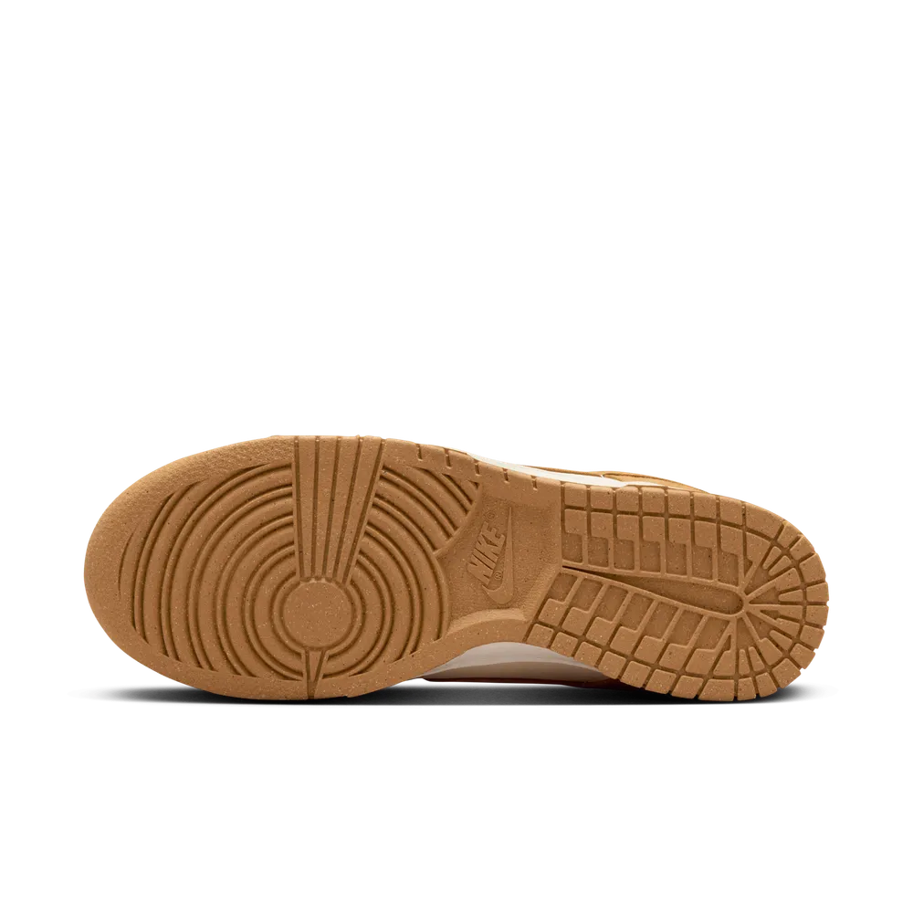D69258_Nike-Dunk-Low-Next-Nature-WMNS_FLAX-SUEDE_HJ7673-100_img1
