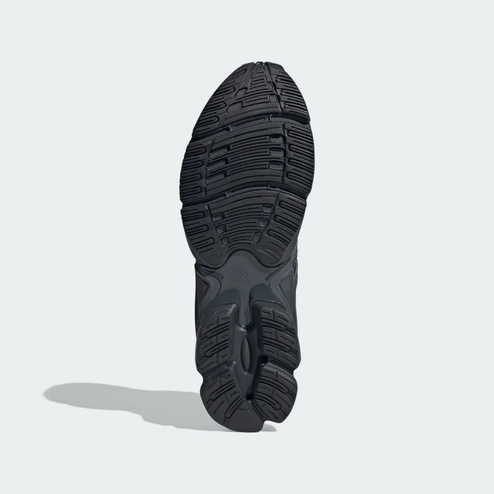 37363C_adidas-Ozweego-Pro_CORE-BLACK_IH0397_img1