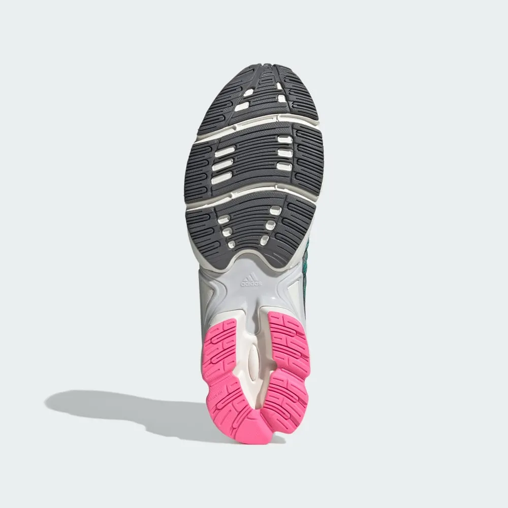 2aafa9_adidas-Ozweego-Pro_HALO-SILVER-LEGACY-TEAL_IH0416_img2