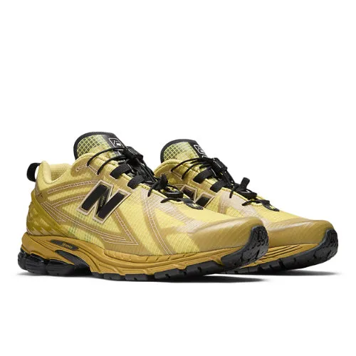 CAC285_CAYL-x-New-Balance-1906R_YELLOW_M1906RCY_img0