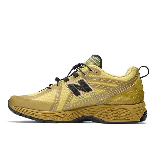 CAC285_CAYL-x-New-Balance-1906R_YELLOW_M1906RCY_img1