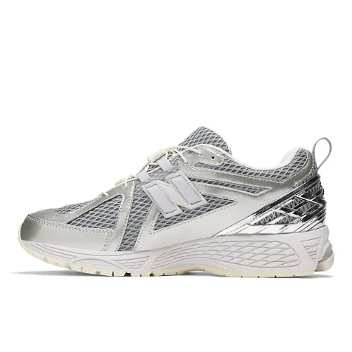 898A84_The-Basement-x-New-Balance-1906R_GREY-SILVER_M1906RBT_img1