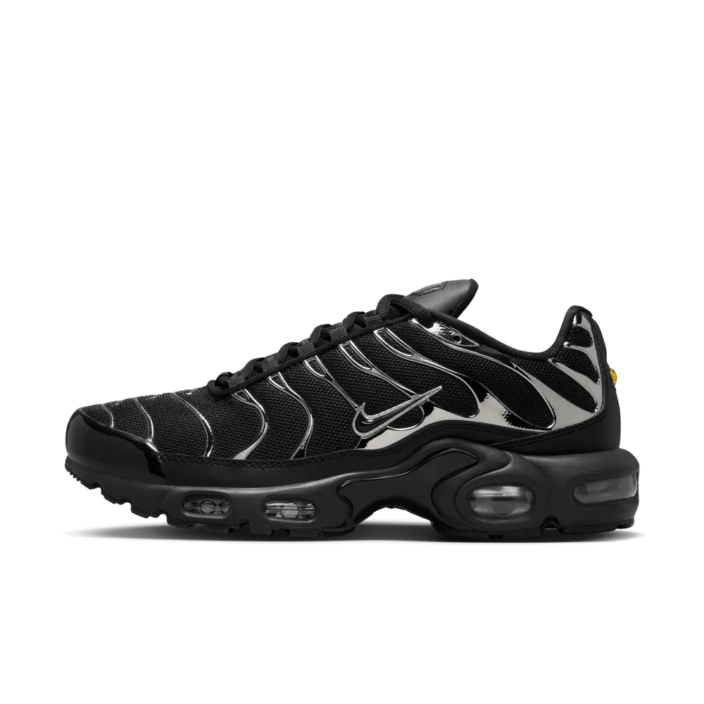 1C1C1C_Nike-Air-Max-Plus_BLACK-METALLIC-SILVER_HJ9743-001_img1