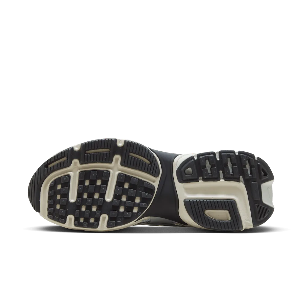 8B9597_Nike-V2K-Run_LIGHT-PUMIC_FN6703-003_img1