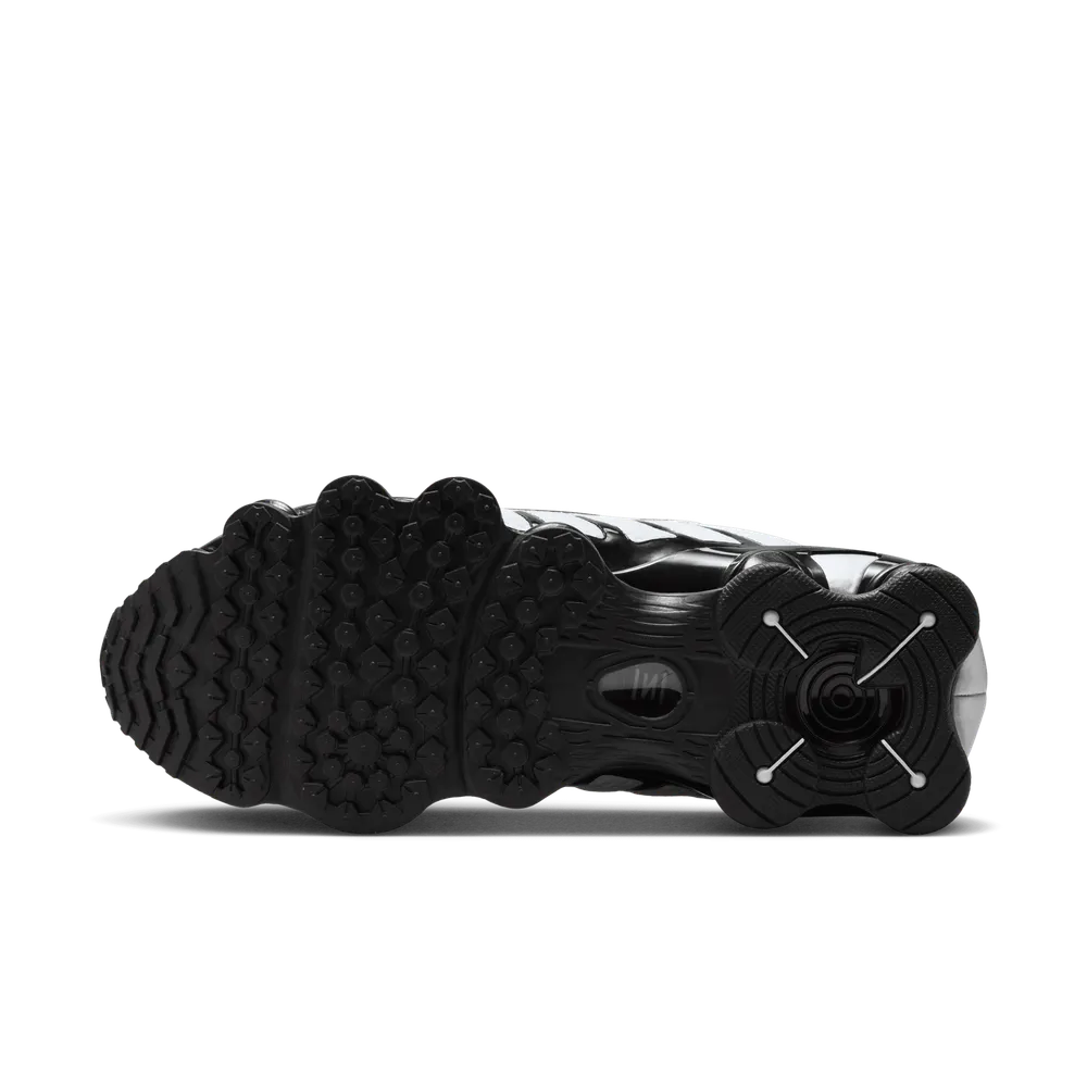 252525_Nike-Shox-TL_METALLIC-SILVER-BLACK_HQ4049-001_img2