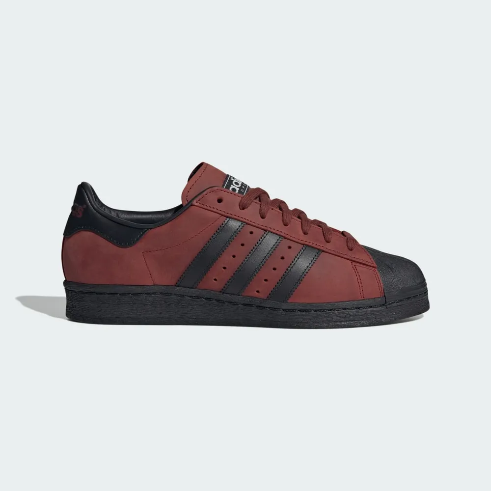 B2554E_Adidas-Superstar-82_BLACK-RED_IG9271_img0