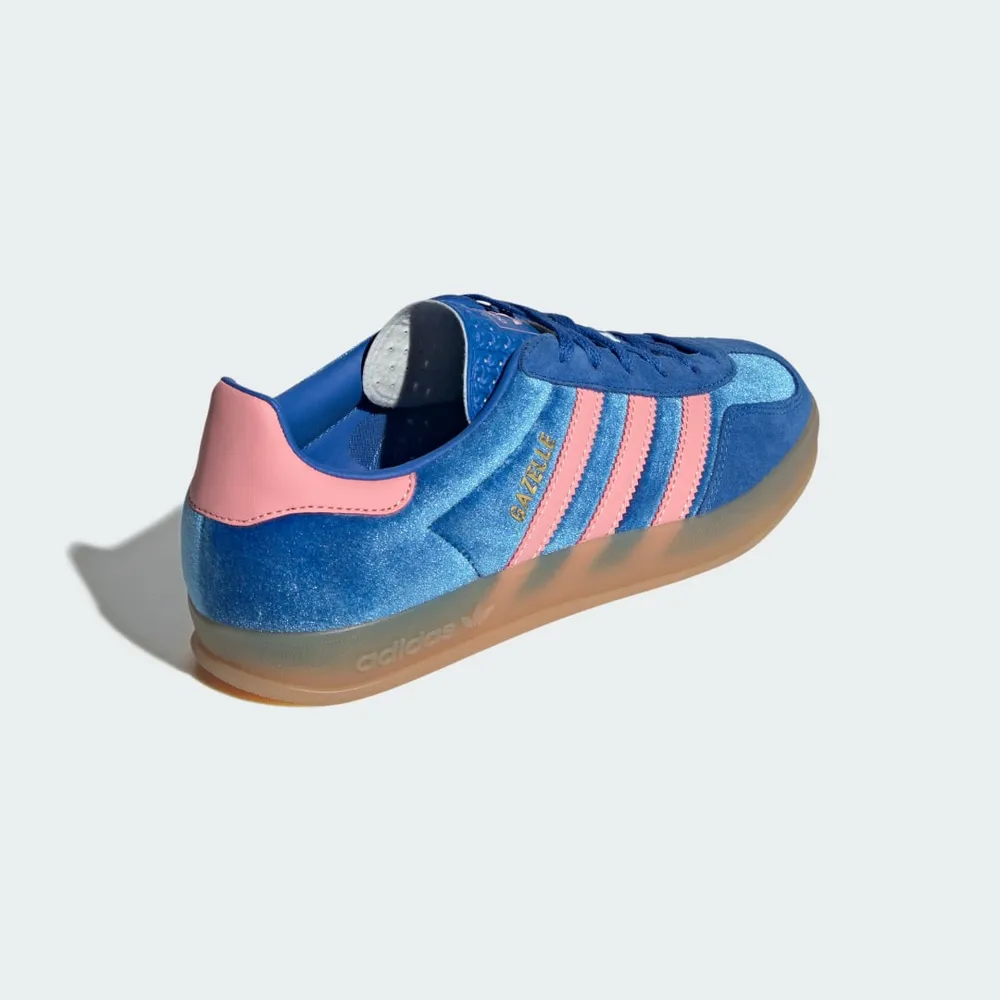 3473C2_Adidas-Gazelle-Indoor-WMNS_BLUE-SEMI-SPARK-GUM_IG6785_img4