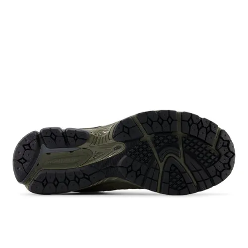 625C42_New-Balance-2002R_CORDURA-DARK-GREEN_M2002RPK_img3