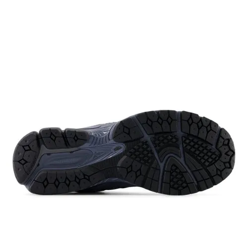 545665_New-Balance-2002R_DARK_M2002RPH_img3