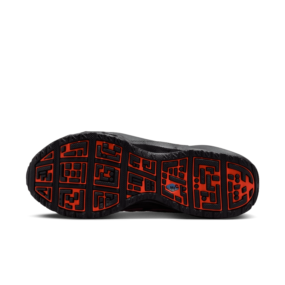 D10830_Nike-Air-Max-SNDR-Gore-Tex_FIRE-RED_FZ4238-800_img1