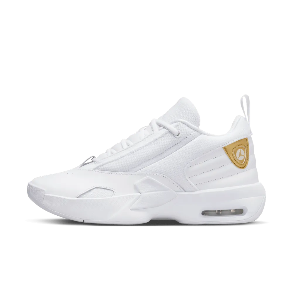BCA56C_Air-Jordan-Max-Aura-6-WMNS_WHITE-GOLD_FQ7943-117_img1