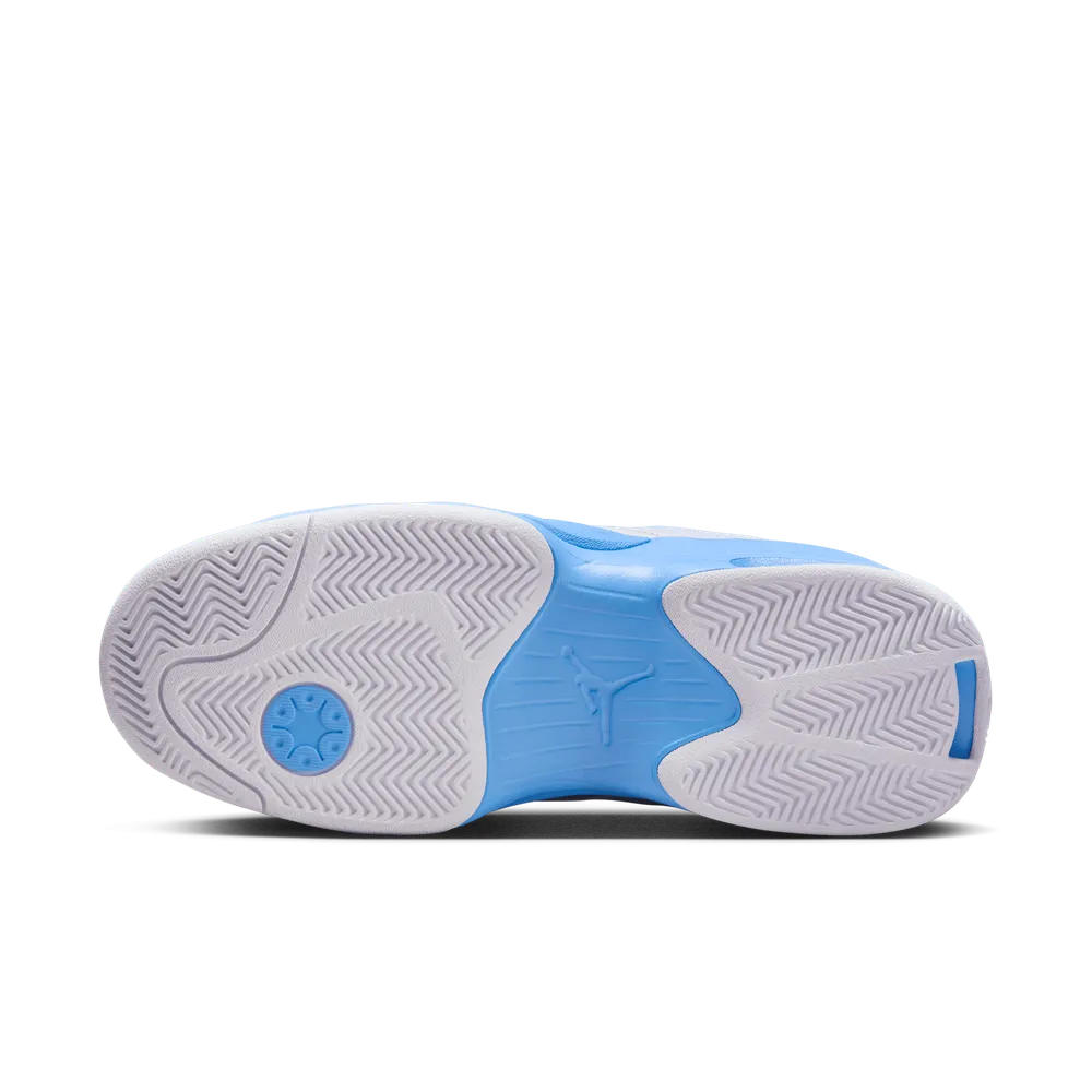 4D73AF_Air-Jordan-Max-Aura-6-WMNS_WHITE-UNIVERSITY-BLUE_FQ7943-100_img2