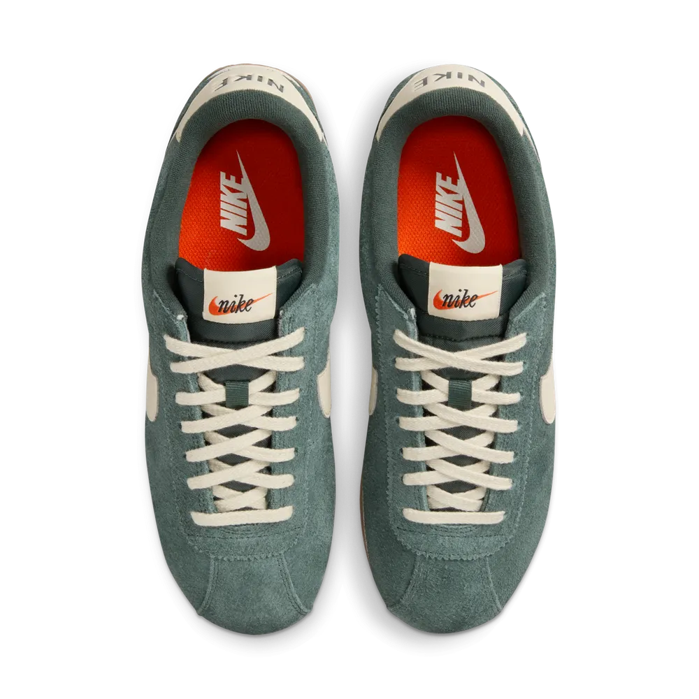 3E4945_Nike-Cortez-Vintage-Suede-WMNS_VINTAGE-GREEN_FJ2530-301_img3
