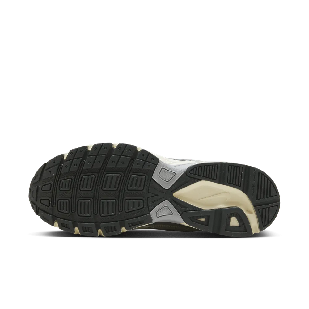 B4B5B5_Nike-Initiator_LIGHT-BONE-GREY_HQ1179-001_img2