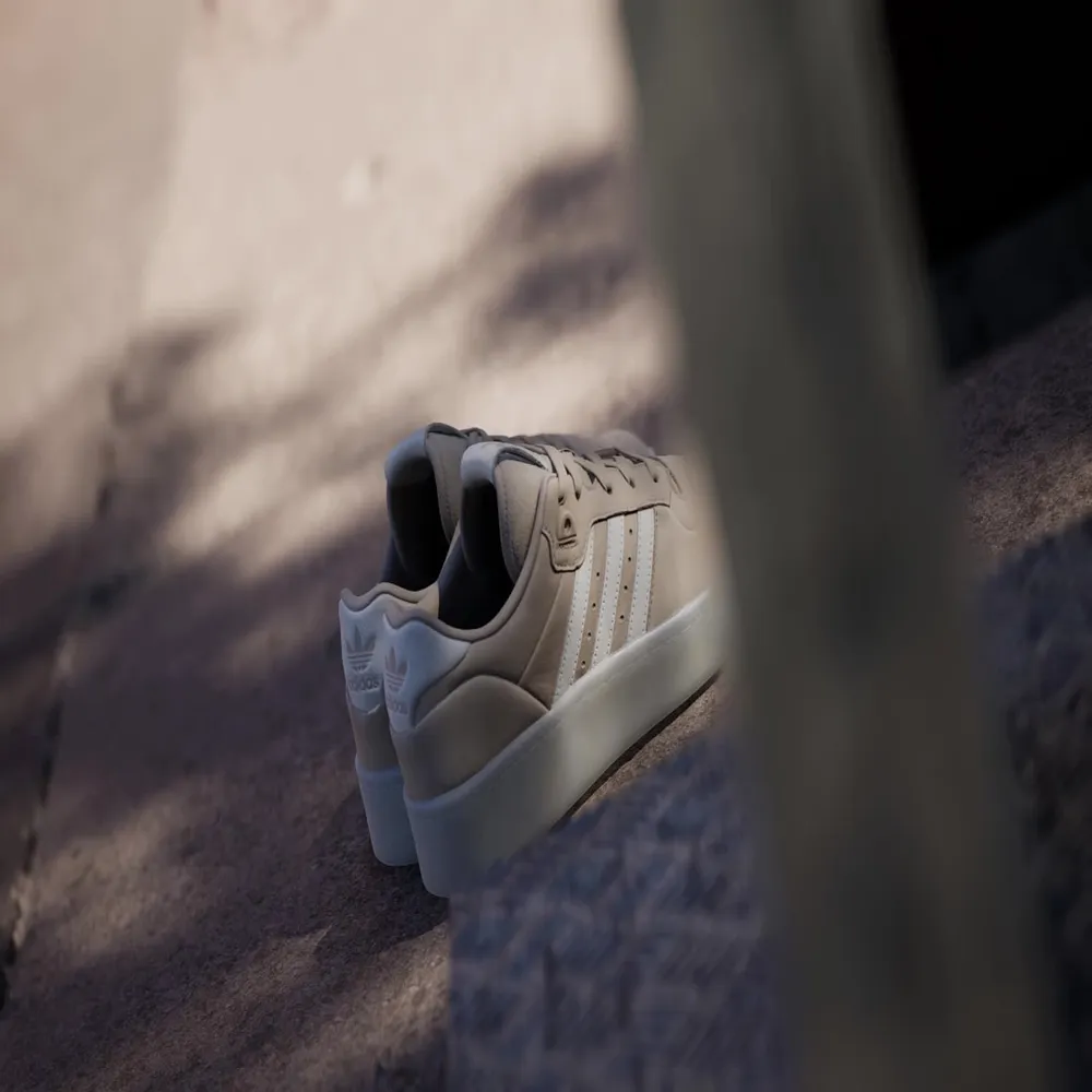 D0BFAC_Adidas-Rivalry-Low-Lux_BEIGE-IVORY_IH0255_img1