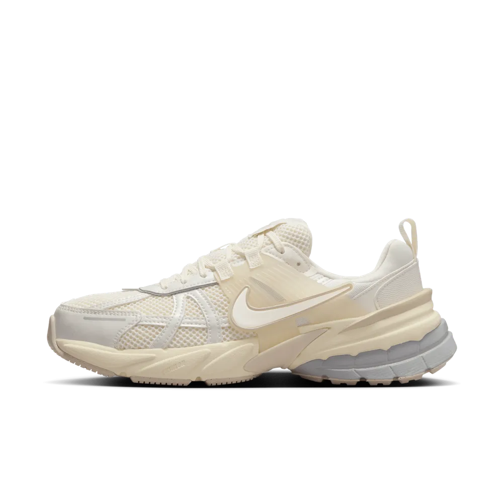E8E4D1_Nike-V2K-Run-WMNS_PALE-IVORY_HQ1512-110_img1