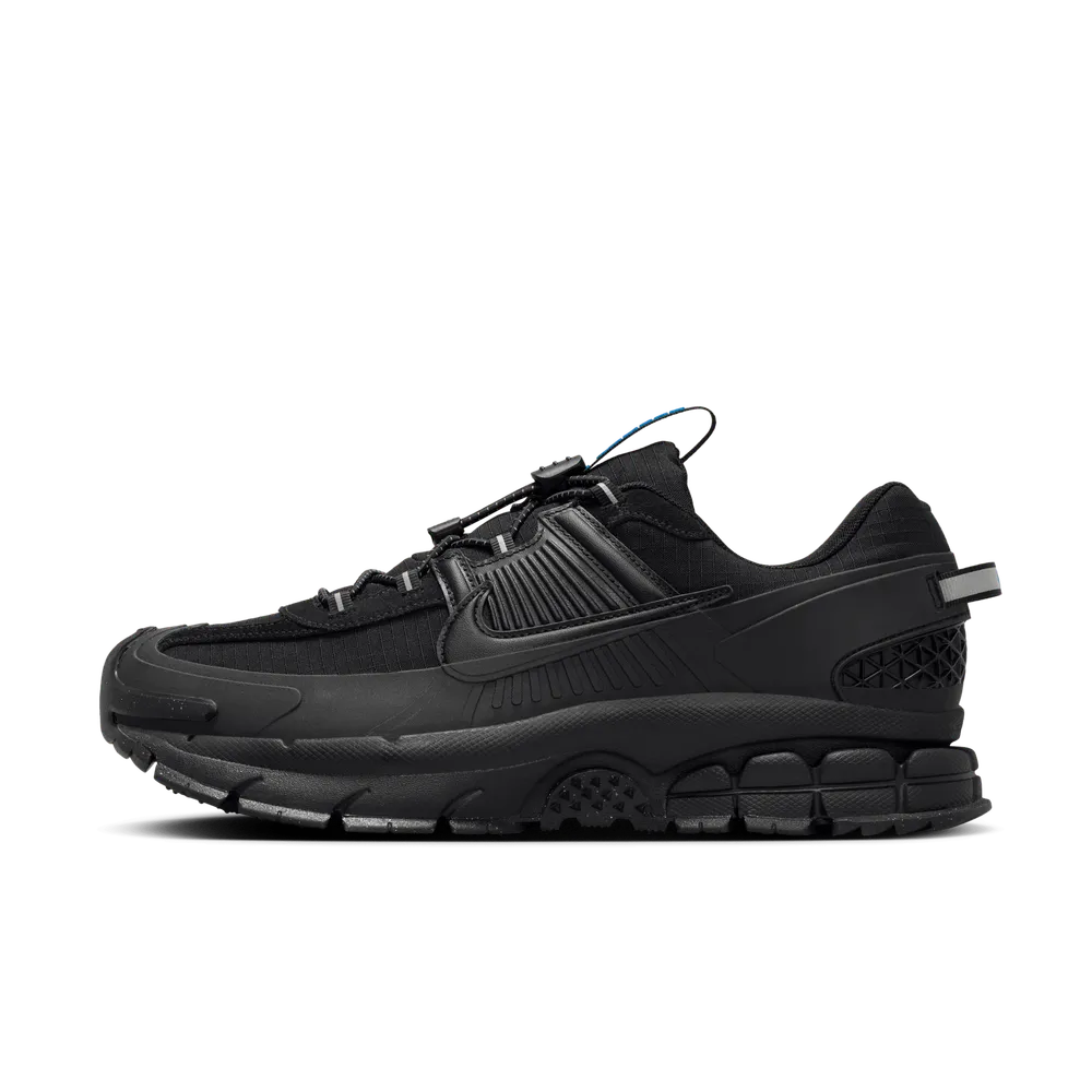 000000_Nike-Zoom-Vomero-Roam_TRIPLE-BLACK_FV2295-002_img0
