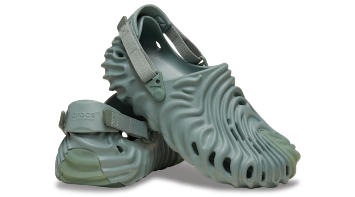 ABB1AF_Salehe-Bembury-x-Crocs-Pollex-Clog_MANTA_207393-3YL_img1