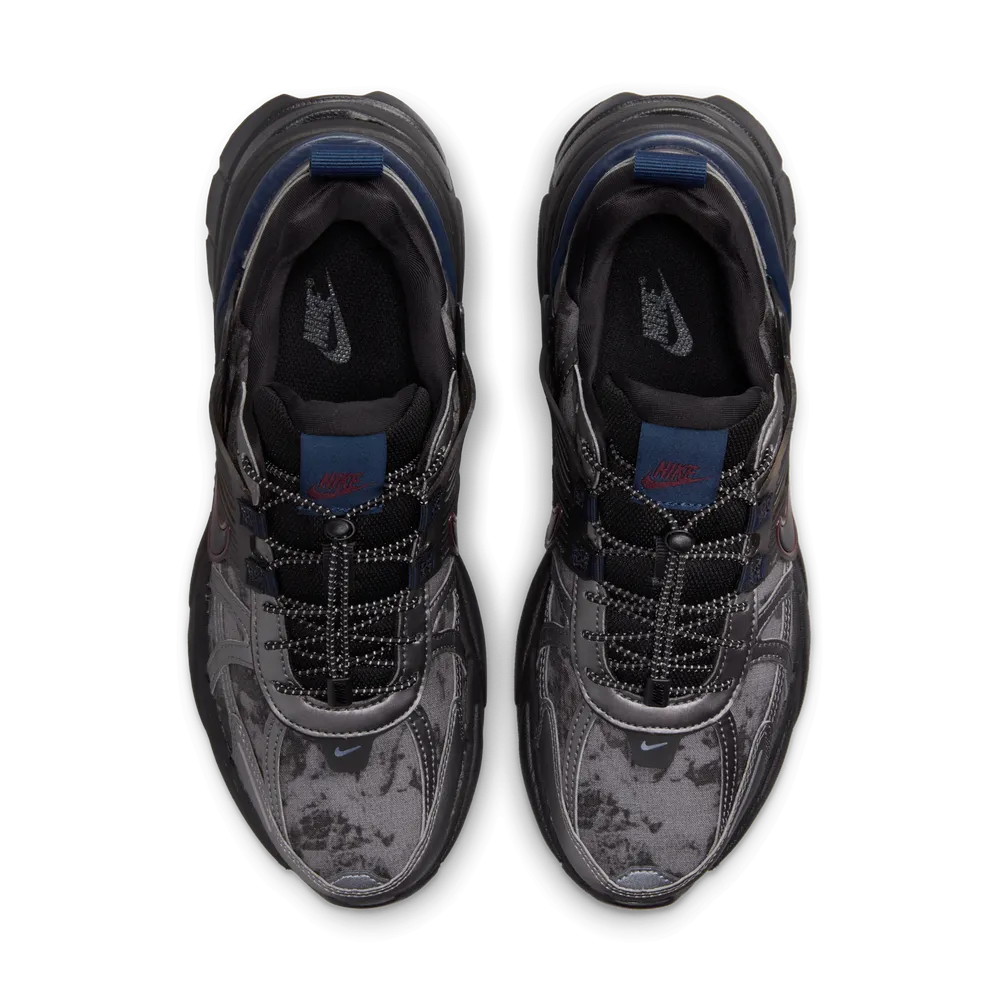 5A575D_Nike-V2K-Run_METALLIC-DARK-GREY_HQ4053-001_img3