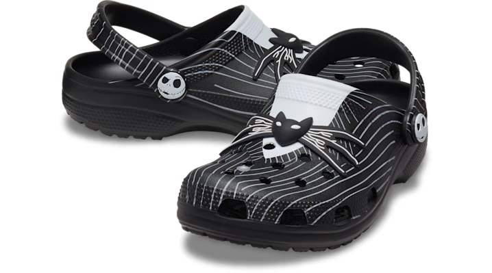 000000_Nightmare-Before-Christmas-x-Crocs-Classic-Clog_BLACK_210561-90H_img1