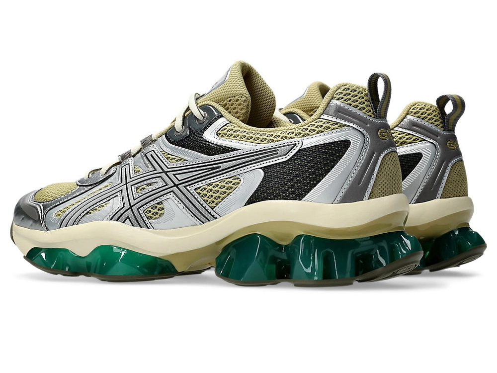 E0C79D_ASICS-Gel-Quantum-Kinetic_KHAKI-BEIGE-PURE-SILVER_1203A270-252_img1