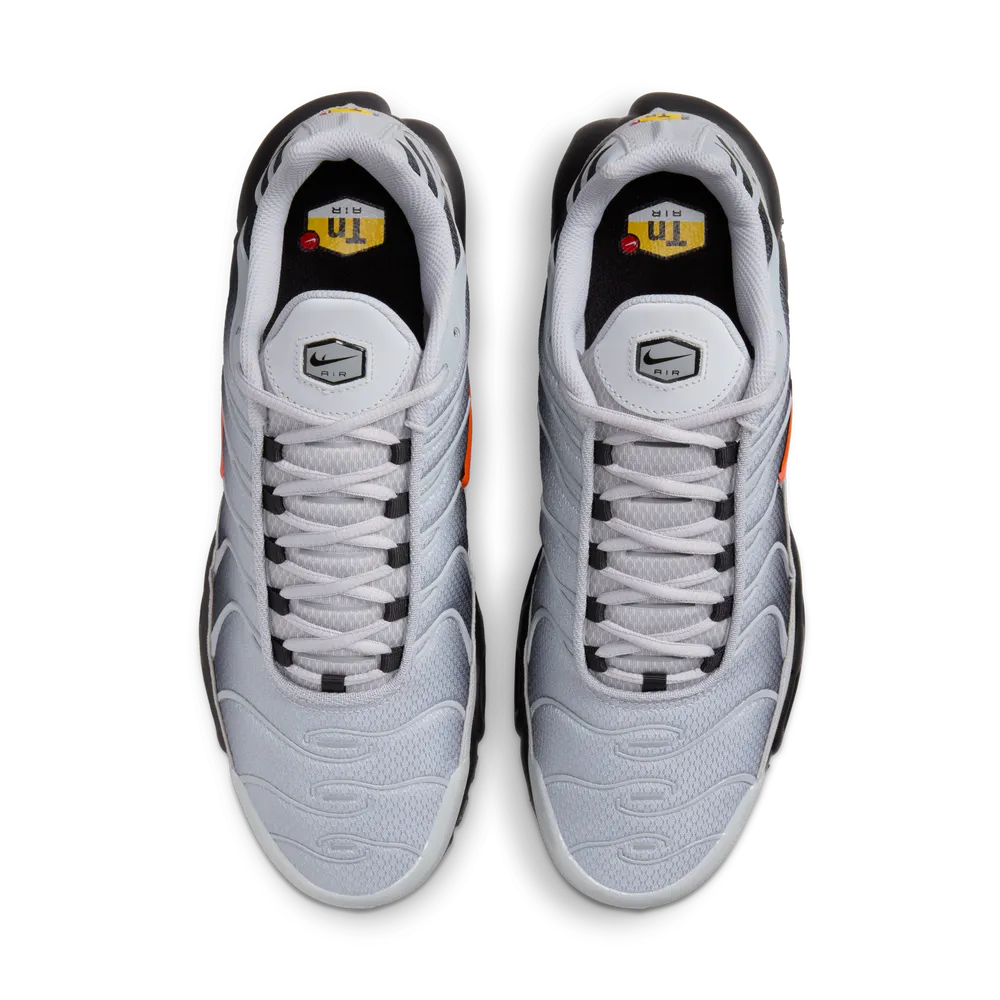 8F9399_Nike-Air-Max-Plus_GREY-PICANTE-RED_DM0032-011_img3